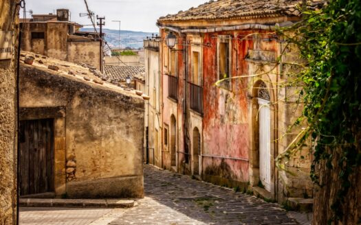 La Cédula de Habitabilidad, un Requisito Esencial para tu Casa de Pueblo