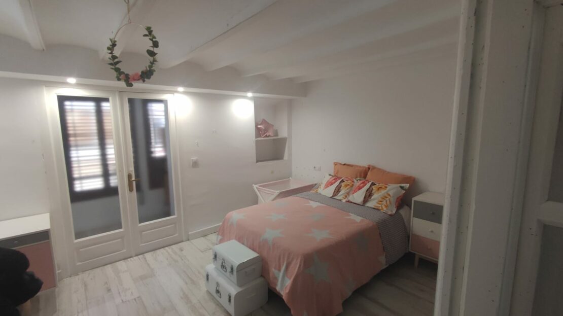 Casa Señorial con Amplio Jardín y Posibilidades de Negocio. Encanto Histórico en Vilafranca del Cid