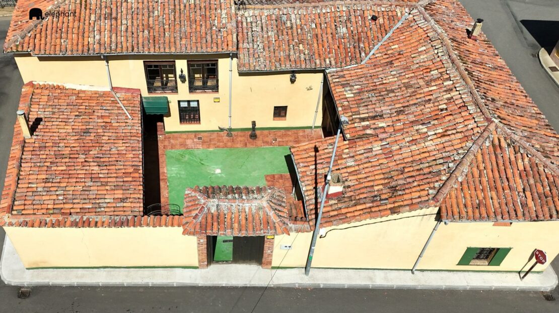 Casa Solariega del Siglo XVIII Restaurada en Venta en León