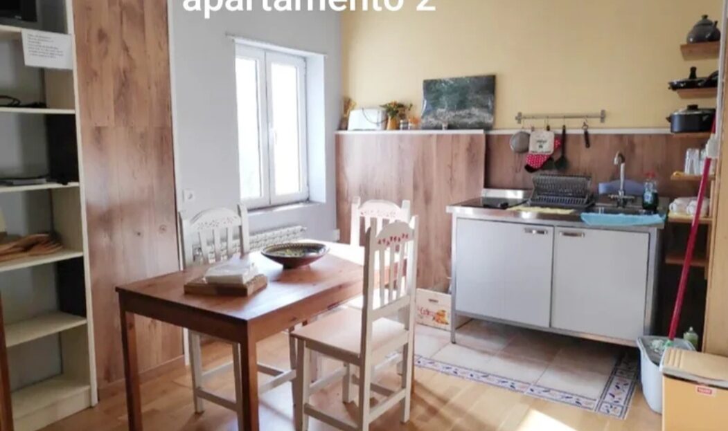 Casa con negocio en Tubilla del Agua, Burgos