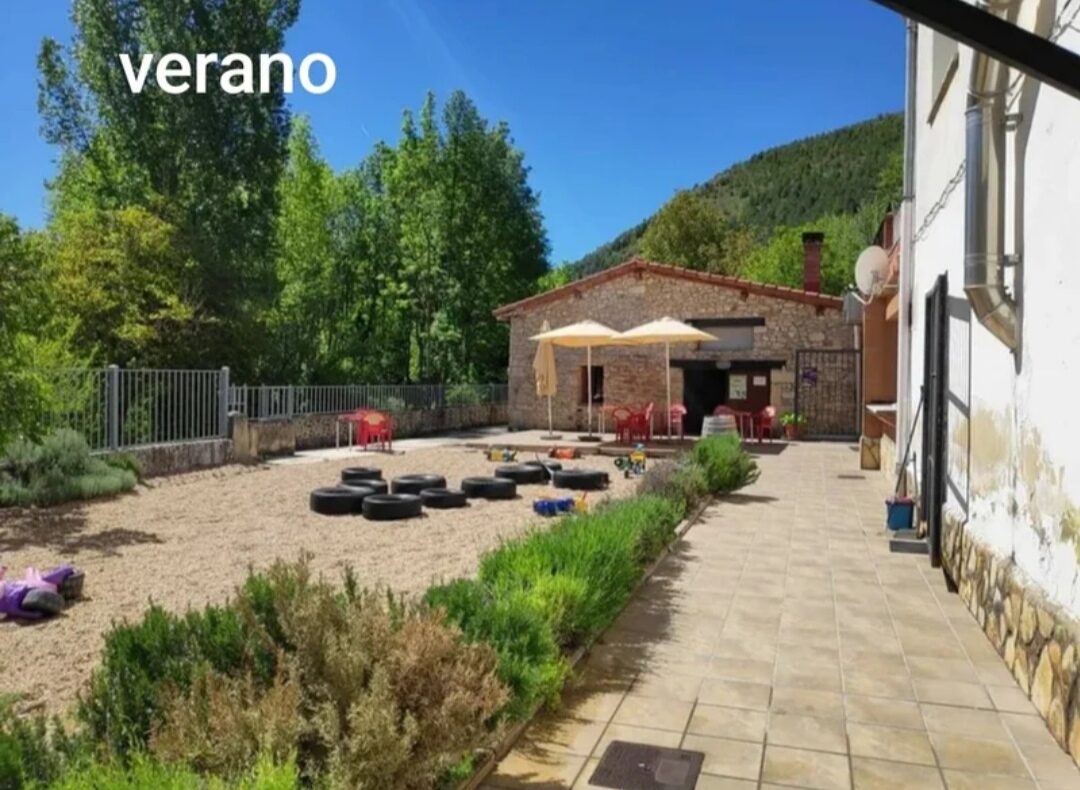 Casa con negocio en Tubilla del Agua, Burgos